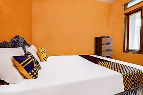 OYO Homes 91006 Eco Tourism Desa Cibodas Areng 5 Syariah