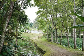 OYO Homes 91006 Eco Tourism Desa Cibodas Areng 5 Syariah