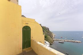 Corricella Moonlight House