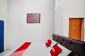 OYO 90355 Darussalam Inn
