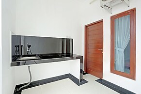 OYO 90859 Cahaya Guest House