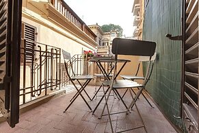 Central Berchet With Terrace and Private Entrance