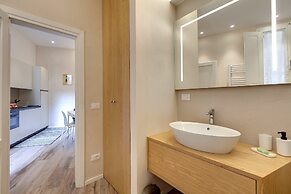 Central Berchet With Terrace and Private Entrance