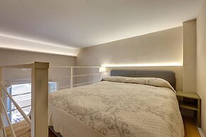 Central Berchet With Terrace and Private Entrance