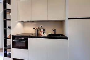 Central Berchet With Terrace and Private Entrance