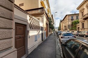 Central Berchet With Terrace and Private Entrance