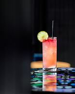 The Godfrey Detroit, Curio Collection By Hilton