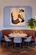 The Godfrey Detroit, Curio Collection By Hilton