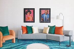 The Godfrey Detroit, Curio Collection By Hilton