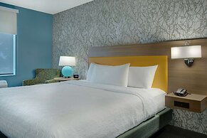 Home2 Suites By Hilton Grand Rapids Airport