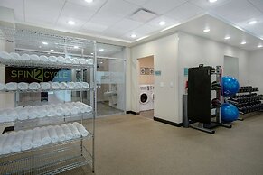 Home2 Suites By Hilton Grand Rapids Airport