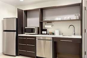 Home2 Suites By Hilton Milwaukee West