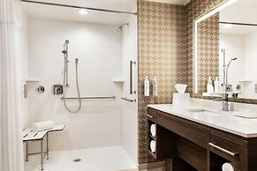 Home2 Suites By Hilton Milwaukee West