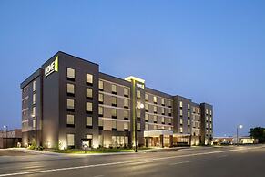 Home2 Suites By Hilton Milwaukee West