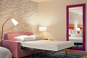 Home2 Suites By Hilton Milwaukee West