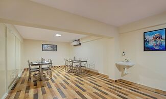 Treebo Marina Grand Railway station