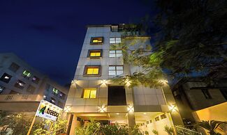 Treebo Marina Grand Railway station