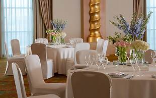 Badamdar Hotel and Residences