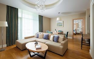 Badamdar Hotel and Residences