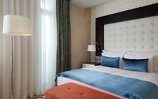 Badamdar Hotel and Residences