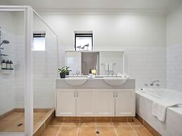 Island Brook Estate Vineyard and Chalets