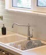 Kalista Superior Apartment by Airstay