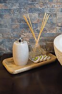 Kalista Superior Apartment by Airstay