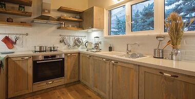 Kalista Superior Apartment by Airstay