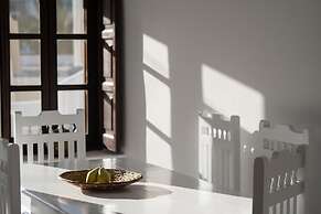 Madame Kalitsi-ariadni Apartment