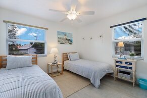 Coconut Bayou 2 Bedroom Home by RedAwning