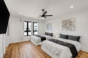 Modern! New! Built! Duplex! For Families! In Clt! 3 Bedroom Duplex by 