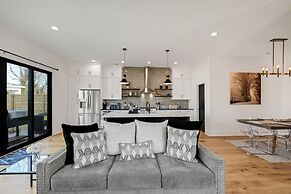 Modern! New! Built! Duplex! For Families! In Clt! 3 Bedroom Duplex by 