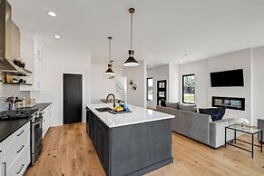 Modern! New! Built! Duplex! For Families! In Clt! 3 Bedroom Duplex by 