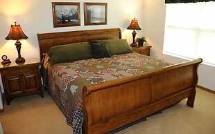 Seven Springs Woodridge 4 Bedroom Premium Condo, Mountain Views! 4 Con