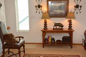 Seven Springs 4 BR Premium Condo, Mountain Views! by RedAwning - Save