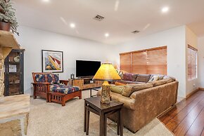 Seven Springs 4 BR Premium Condo, Deck with Views by RedAwning - Save