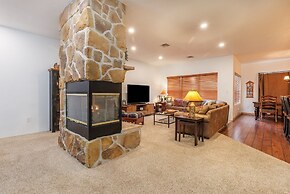 Seven Springs 4 BR Premium Condo, Deck with Views by RedAwning - Save