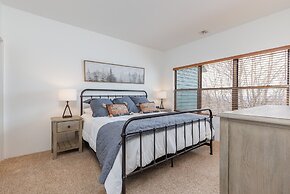 Seven Springs 4 BR Premium Condo, Deck with Views by RedAwning - Save