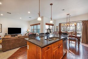 Seven Springs 4 BR Premium Condo, Deck with Views by RedAwning - Save