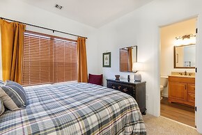 Seven Springs 4 BR Premium Condo, Deck with Views by RedAwning - Save