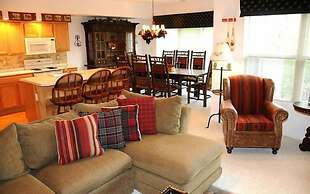 Seven Springs 4 BR Premium Condo, Deck with Views by RedAwning - Save