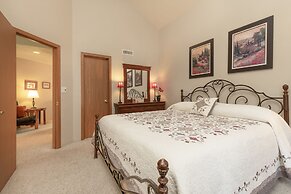 Seven Springs Meadowridge 3 Bedroom Premier Condo - Sleeps 10, Pet Fri