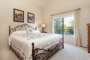 Seven Springs Meadowridge 3 Bedroom Premier Condo - Sleeps 10, Pet Fri