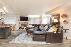 Seven Springs Meadowridge 3 Bedroom Premier Condo - Sleeps 10, Pet Fri