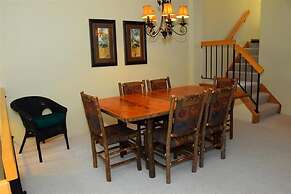 Seven Springs Sunridge 2 Bedroom Deluxe Condo, Ski-In/Out! by RedAwnin