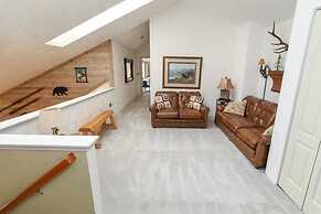 Seven Springs Sunridge 3 Bedrooms Premium Condo, Private Hot Tub! by R