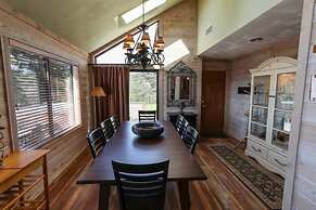 Seven Springs Sunridge 3 Bedrooms Premium Condo, Private Hot Tub! by R