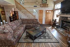 Seven Springs Sunridge 3 Bedrooms Premium Condo, Private Hot Tub! by R