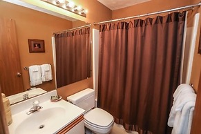 Seven Springs Sunridge 1 BR + Loft Deluxe Condo, Ski-In/Out by RedAwni