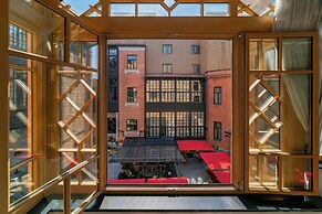 Radisson Red Tbilisi